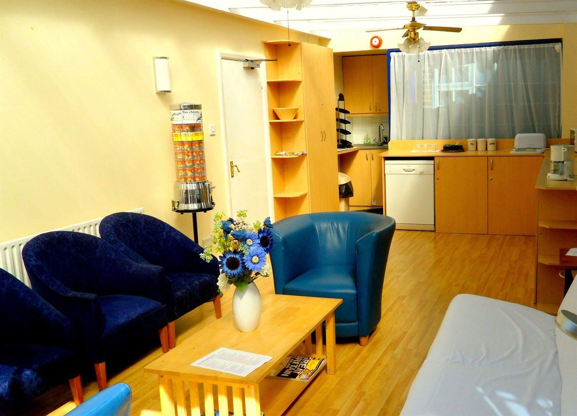 Heathrow Lodge Hillingdon Ngoại thất bức ảnh
