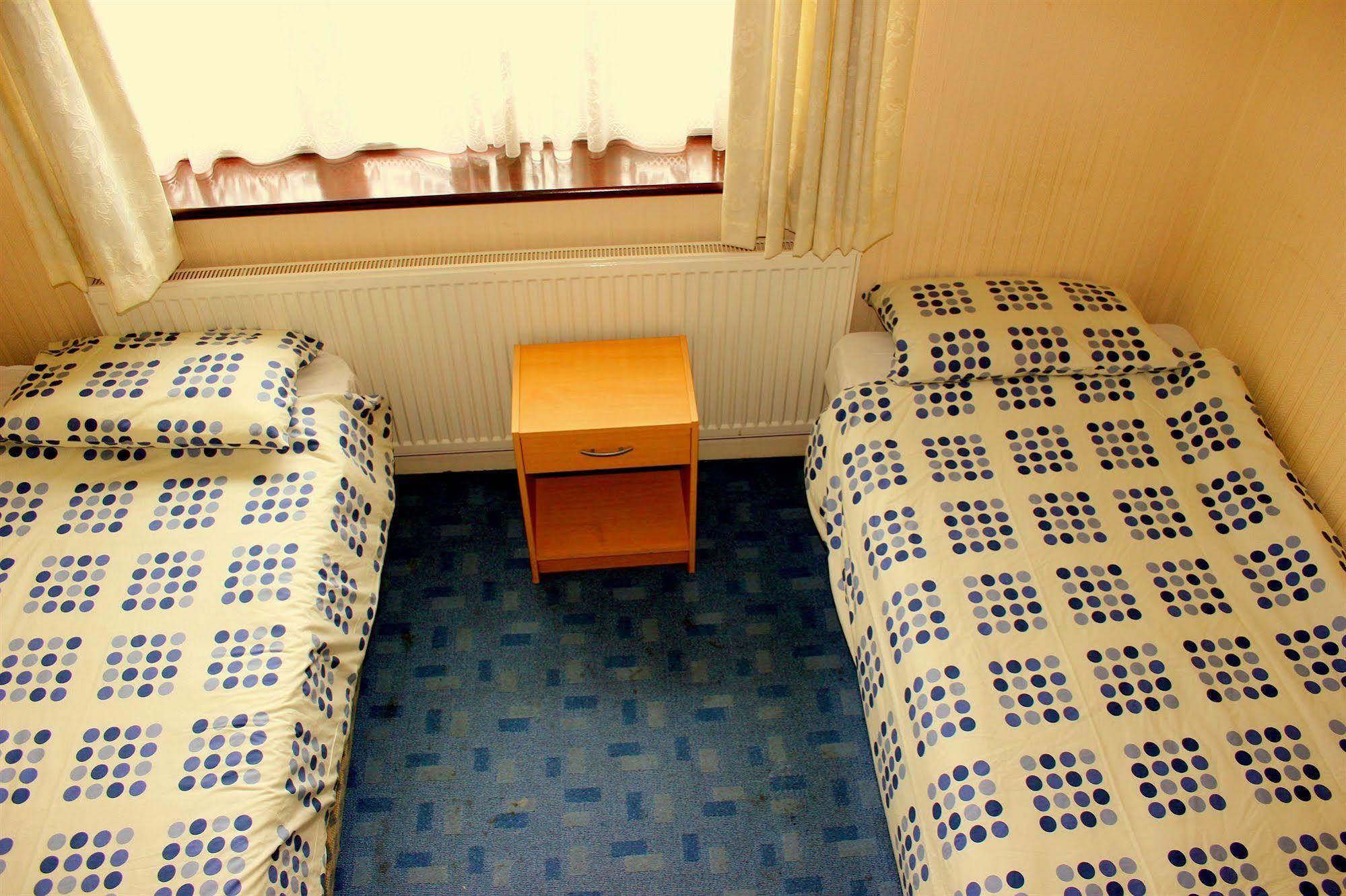 Heathrow Lodge Hillingdon Ngoại thất bức ảnh