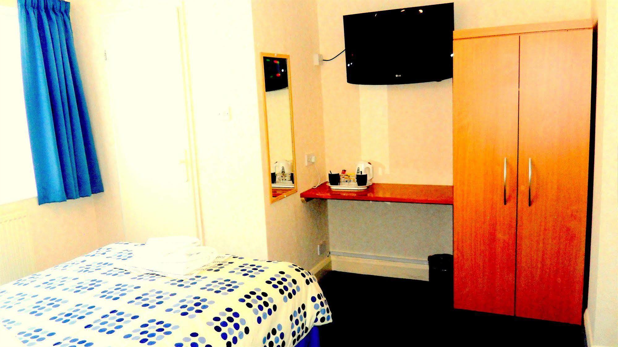 Heathrow Lodge Hillingdon Ngoại thất bức ảnh