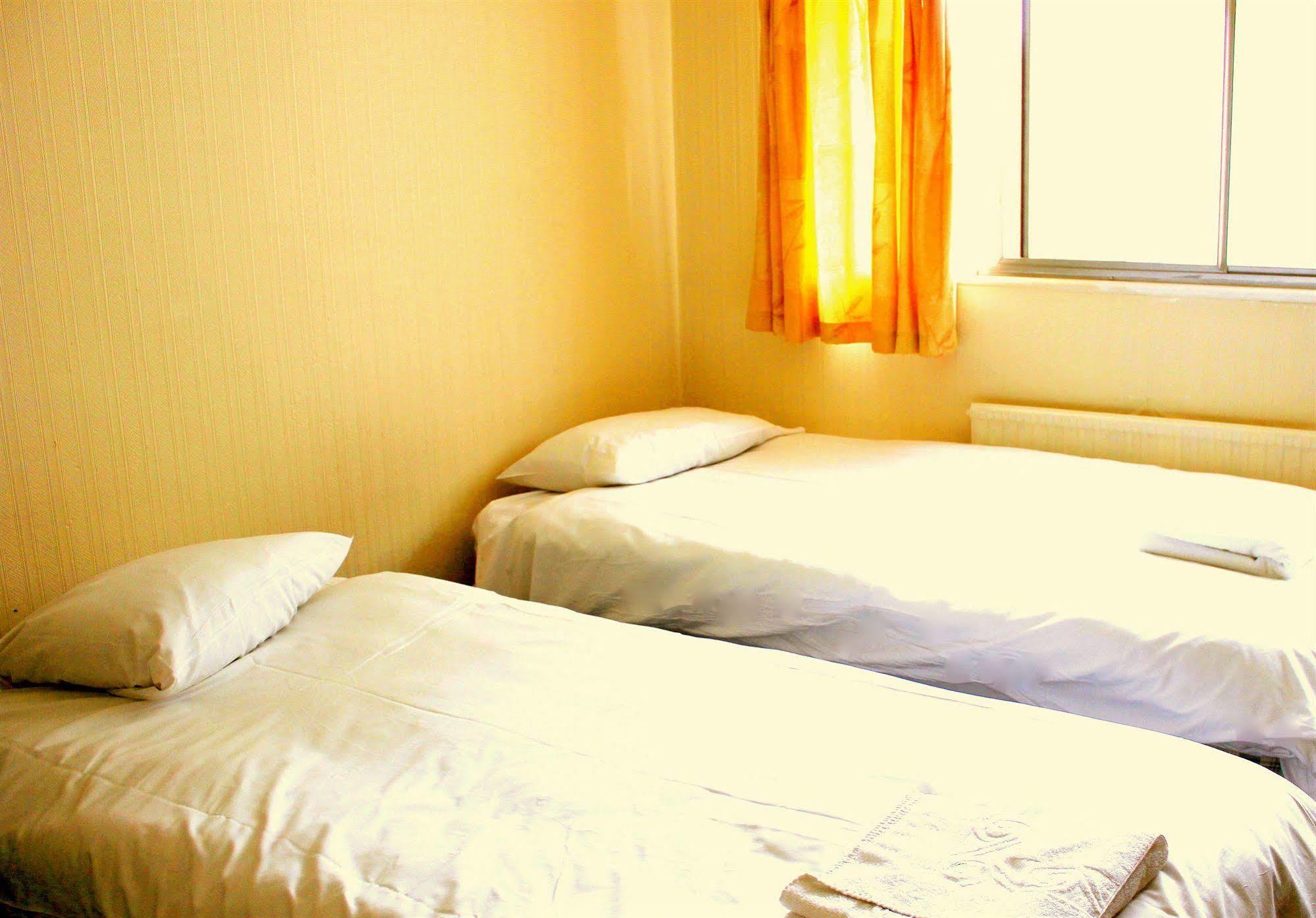 Heathrow Lodge Hillingdon Ngoại thất bức ảnh