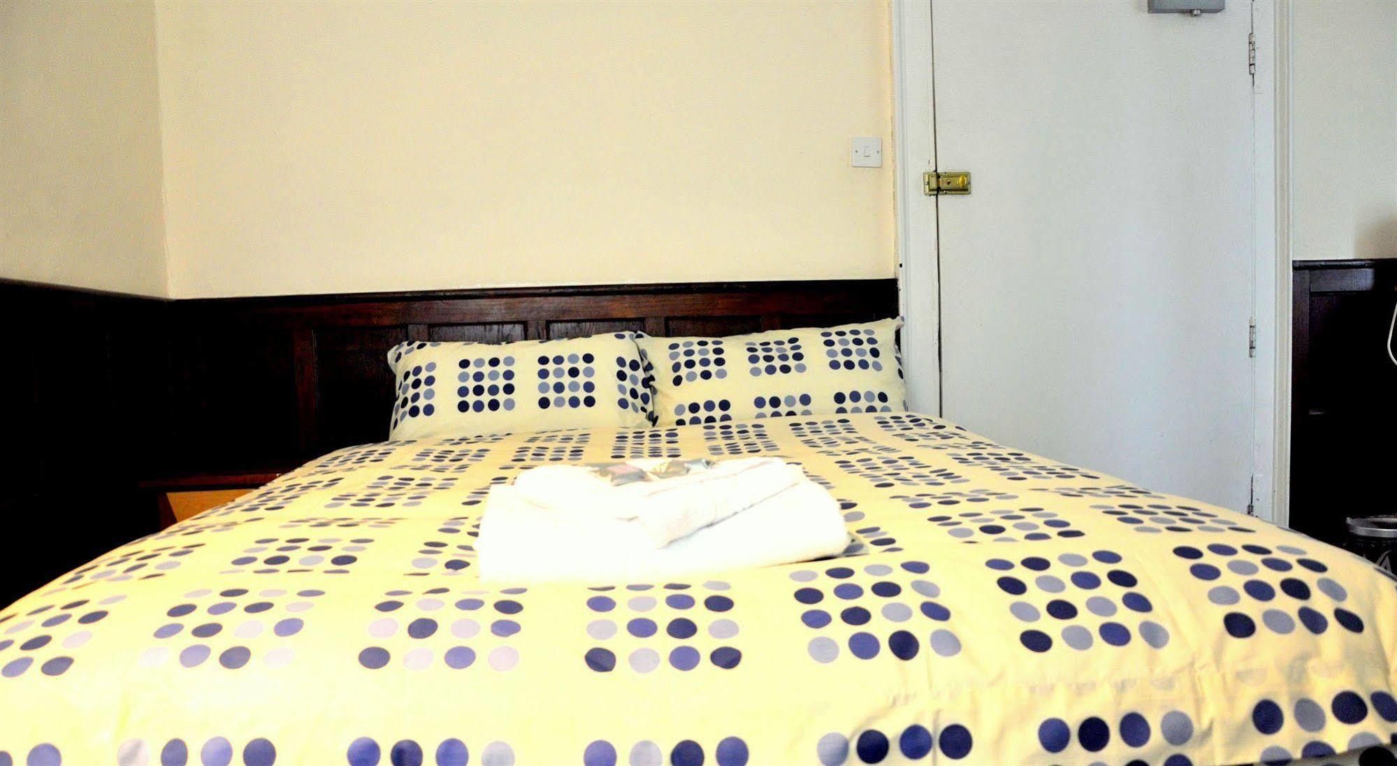 Heathrow Lodge Hillingdon Ngoại thất bức ảnh