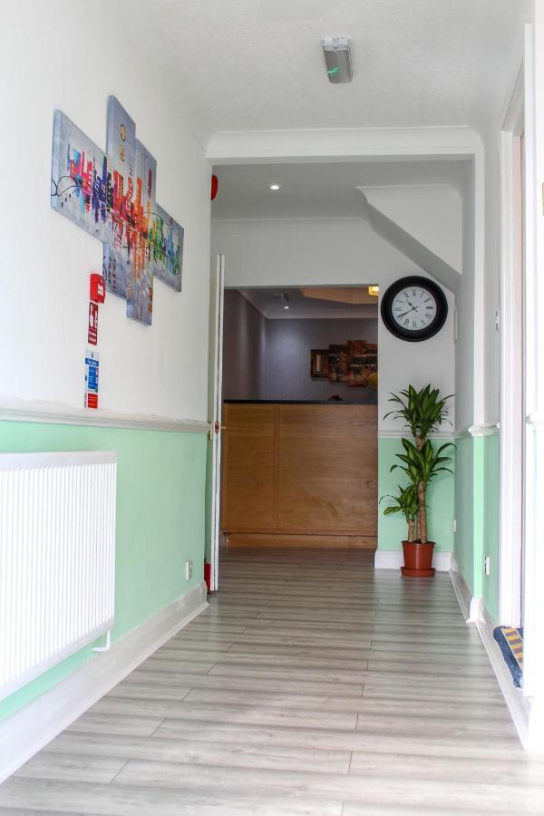 Heathrow Lodge Hillingdon Ngoại thất bức ảnh