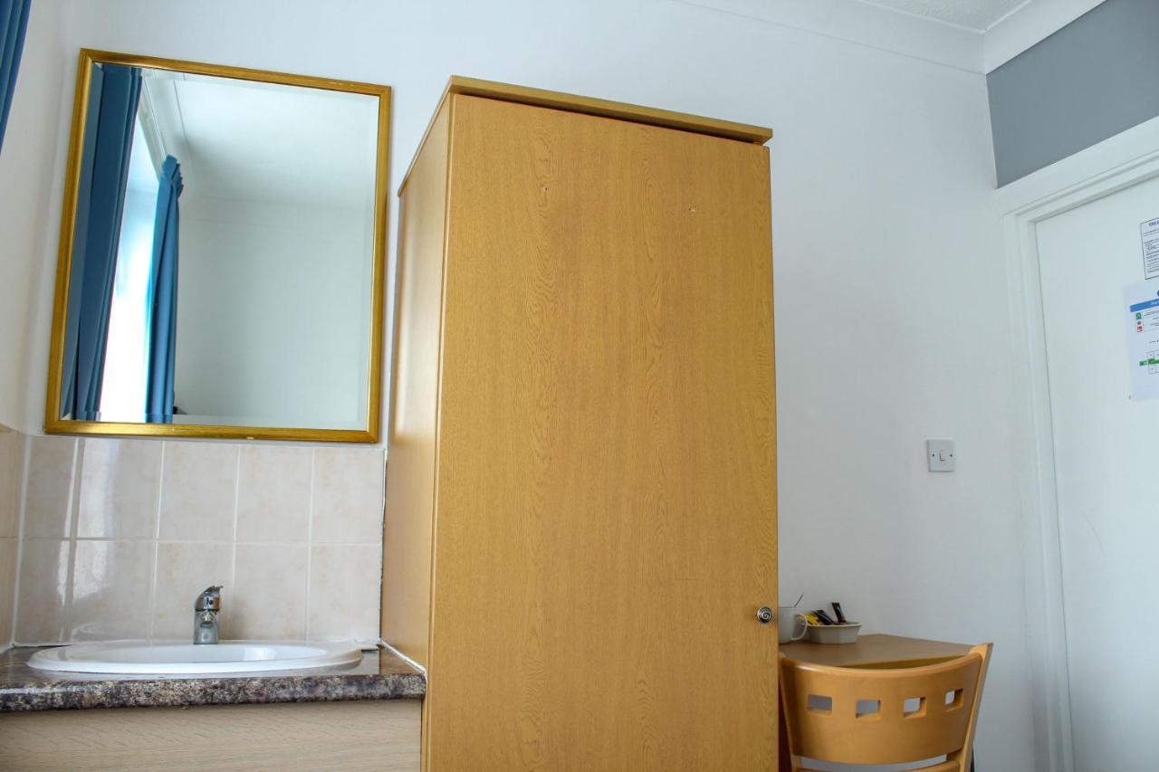 Heathrow Lodge Hillingdon Ngoại thất bức ảnh