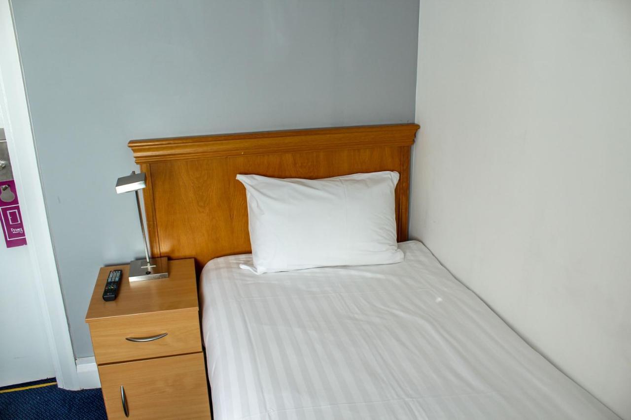 Heathrow Lodge Hillingdon Ngoại thất bức ảnh