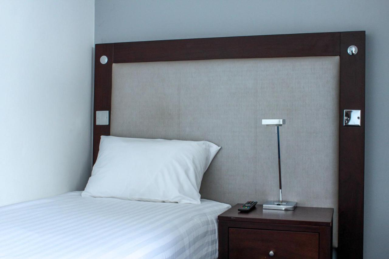 Heathrow Lodge Hillingdon Ngoại thất bức ảnh